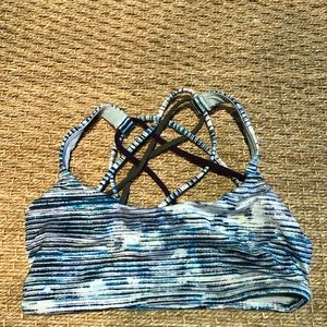 Lululemon sports bra